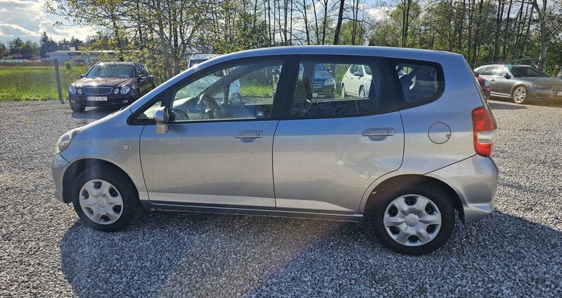 Honda Jazz cena 11950 przebieg: 216000, rok produkcji 2006 z Kleszczele małe 121